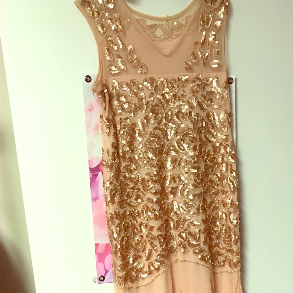 Sz 12/14 gold embellished evening gown